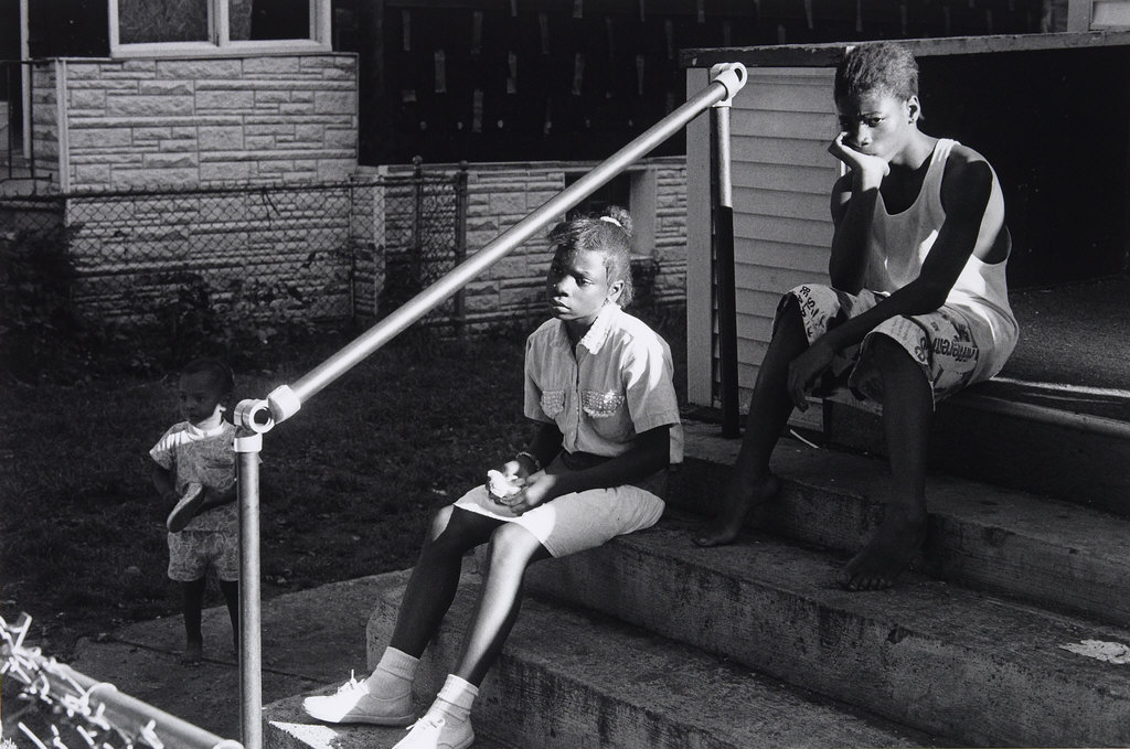 Siblings on Steps, Frogtown