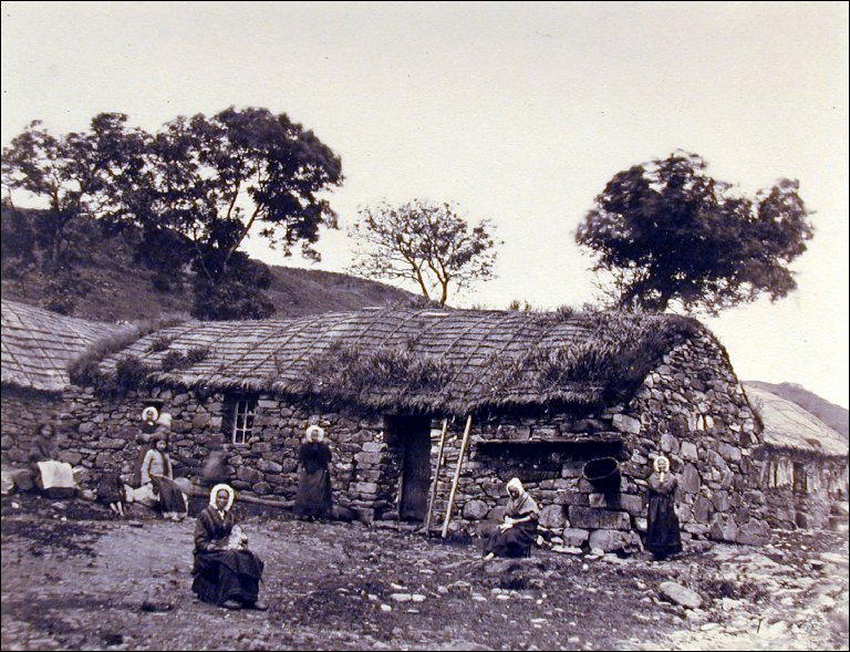 Highland Cottage, Village of Ardnahèrra, Loch Fine, Argyleshire