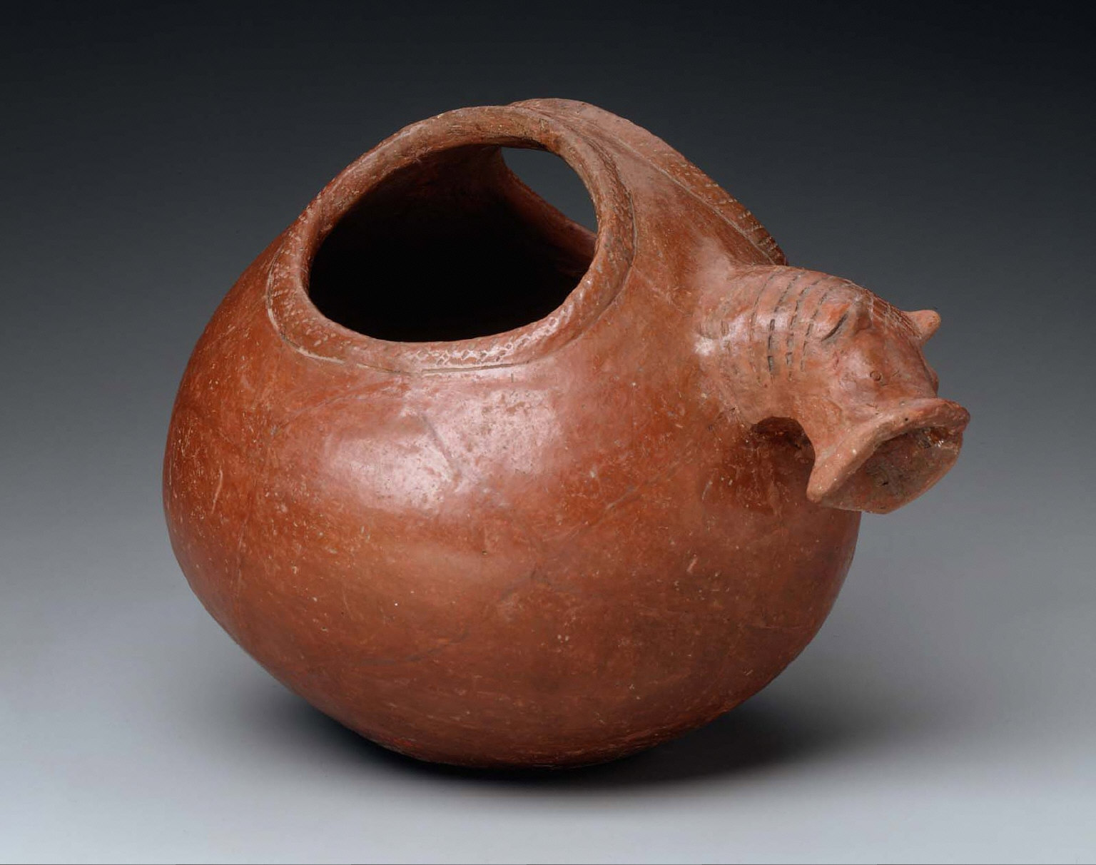 Pitcher in the form of hippo head