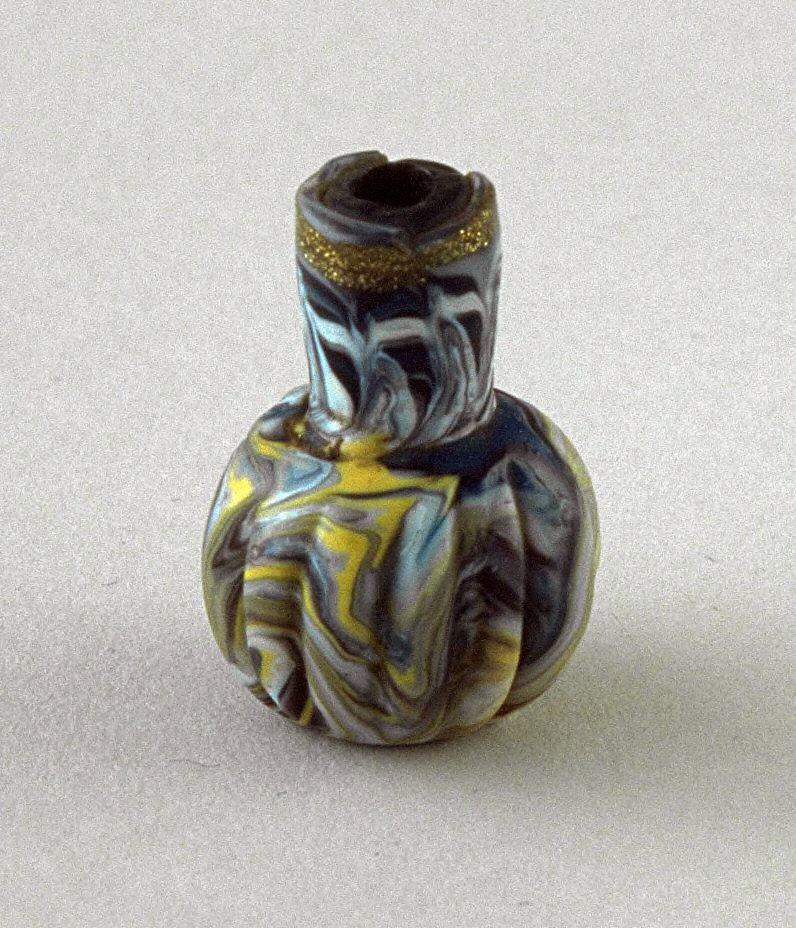 Miniature bottle