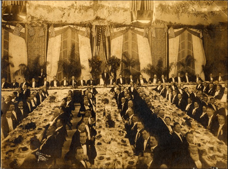 Judges and lawyers at banquet